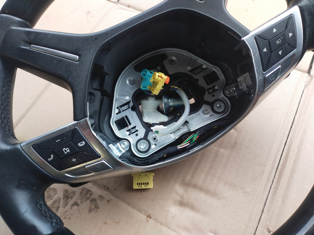 фото №6, Mercedes w166 ml gle воздуховод кожаный