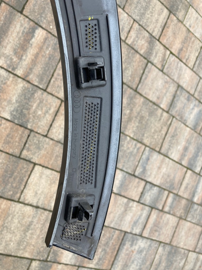 Купить Крыло  молдинг правый  задняя audi q3 83a 83a853818