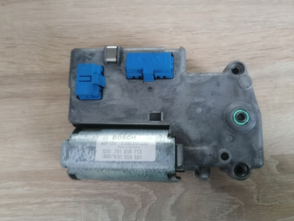 Купить Моторчик люк audi a4 8d0959591