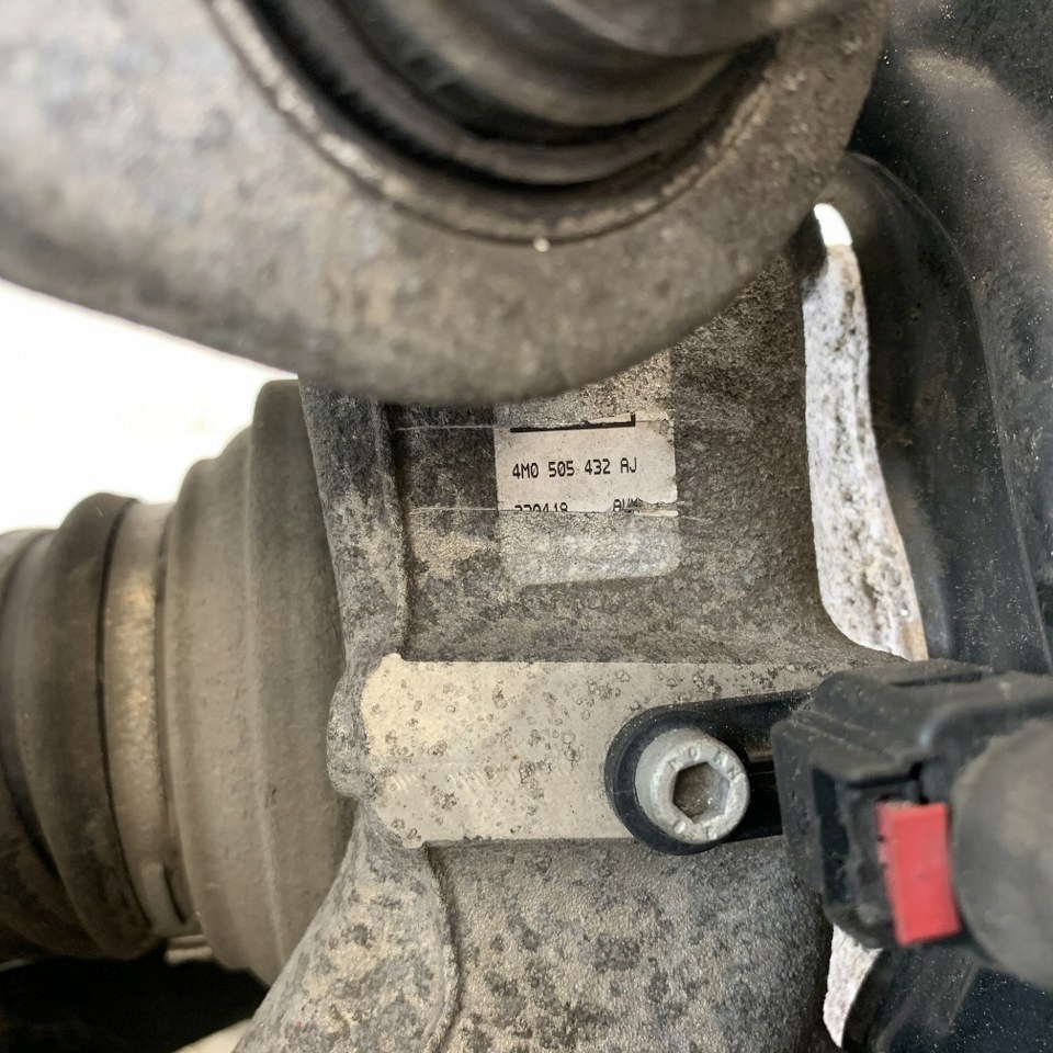 Поворотный кулак правая задний  p.t рычаги подвеска приводной вал audi sq7 q7 4m 18r Оригинал