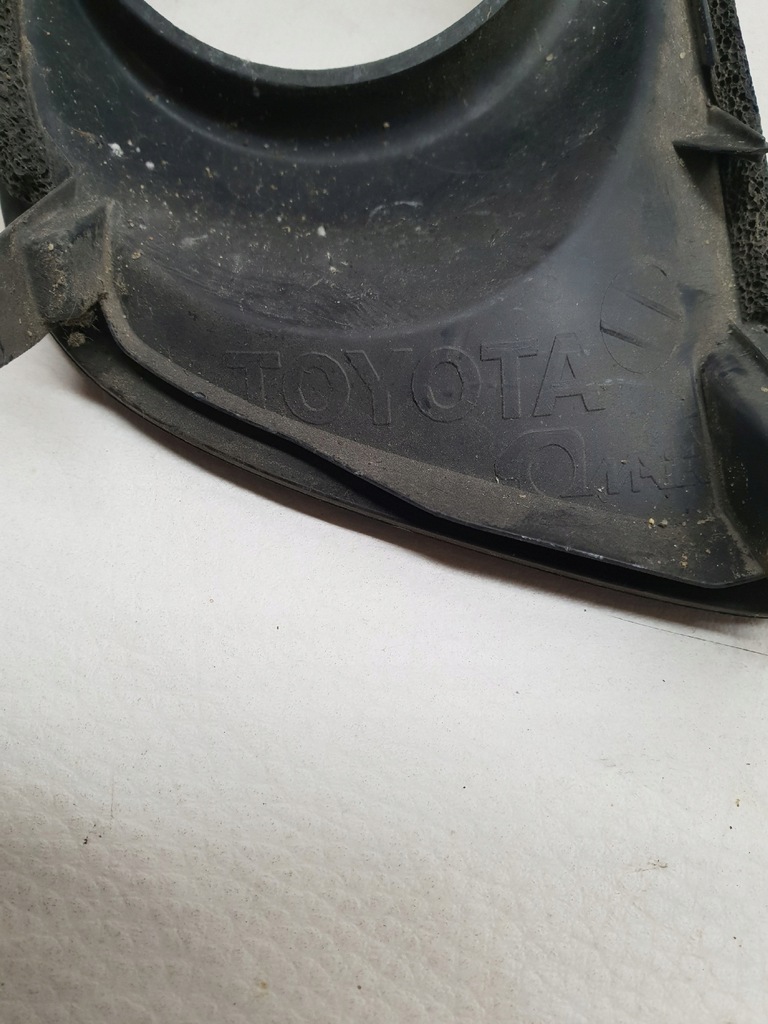 фото №7, Toyota avensis ii t25 lift решётка w бампер перед