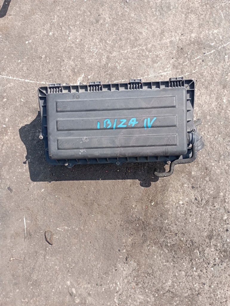 фото №2, Корпус фильтра воздуха seat vw 036129611cd