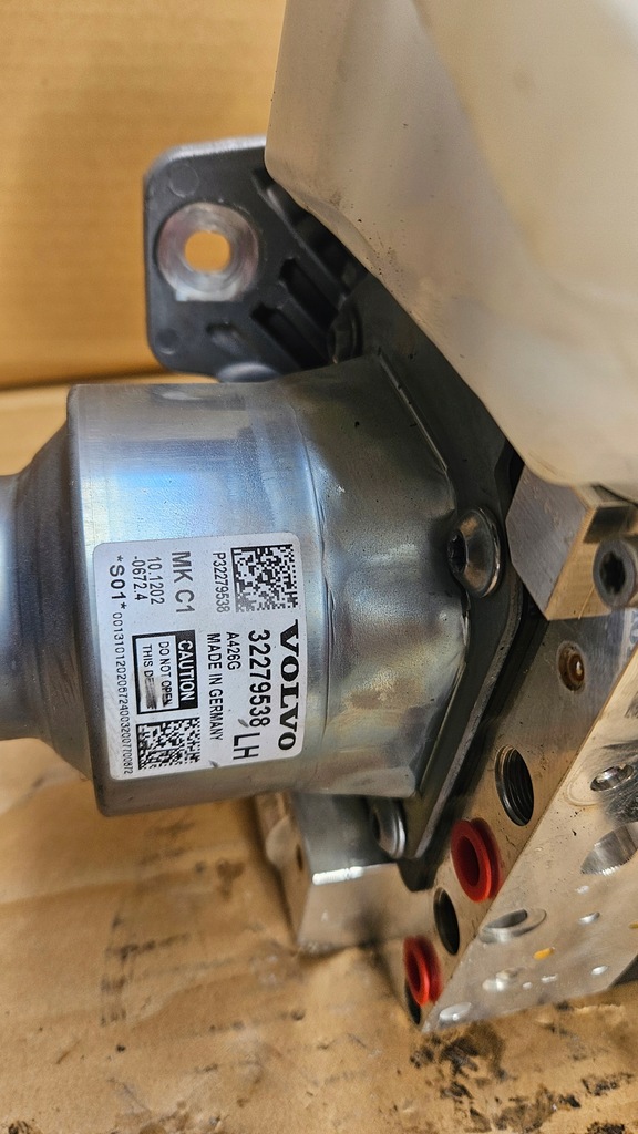 фото №10, Насос гальмівна 32279538 31680342 volvo xc60 xc90 v60 s60 nr 410324