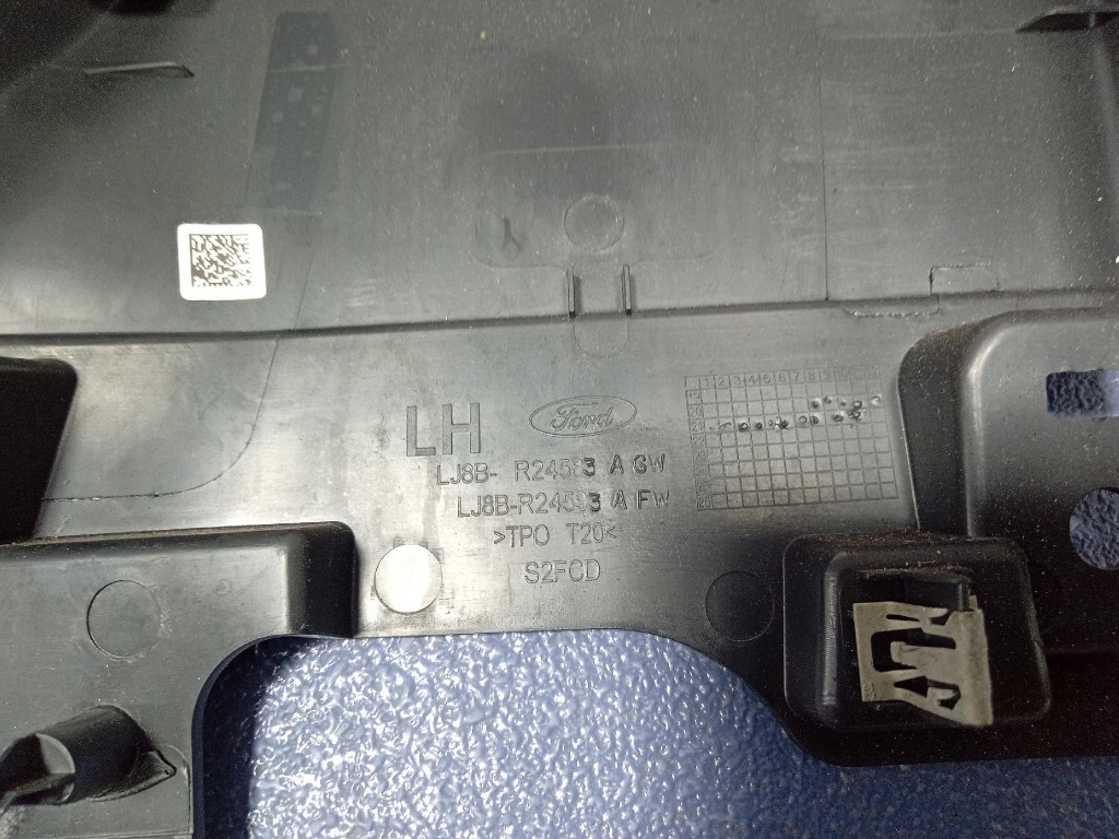 фото №5, Ford mustang mach-e защита стойка b левая górnalj8br24583agw