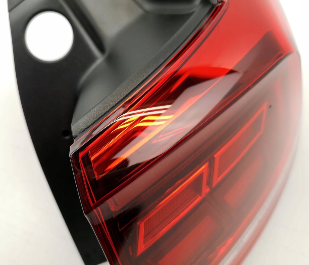 фото №6, Nowa org лампа правый задняя led vw passat b8
