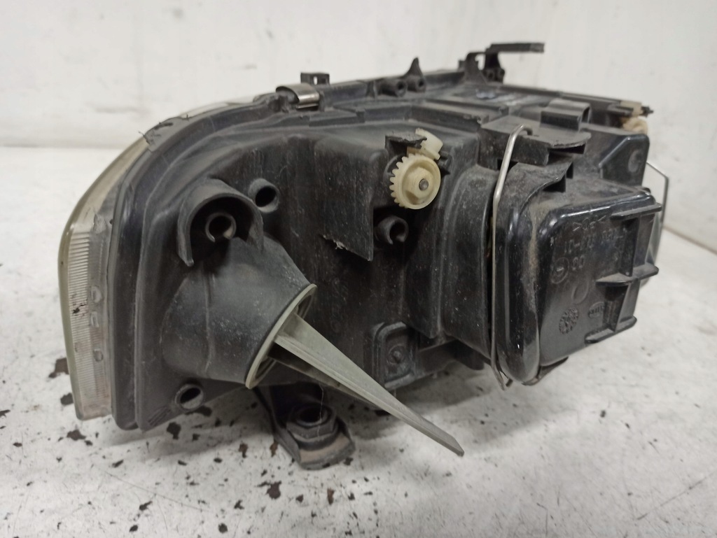 фото №12, Audi a4 b6 cabrio лампа права передня 8h0941004p