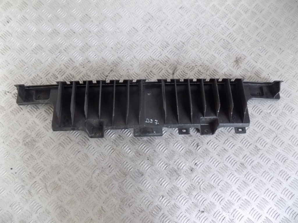 Купить Citroen ds7 crossback 2017 - направляющая средний бампера задняя заднего