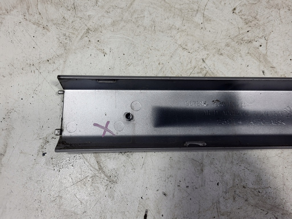 фото №8, Накладка рейлінг права peugeot 208 ii 9678357980