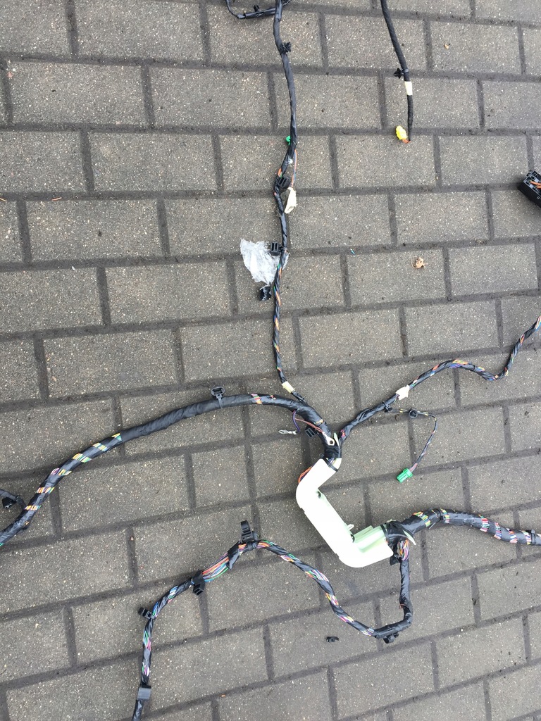 фото №9, Электропроводка салона салонная volvo s60 2.5 дизель