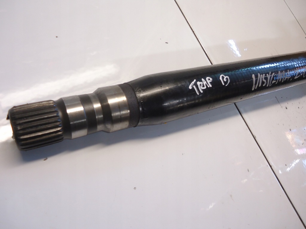 Opel insignia 2.0cdti приводной вал правый  22796269 Оригинал