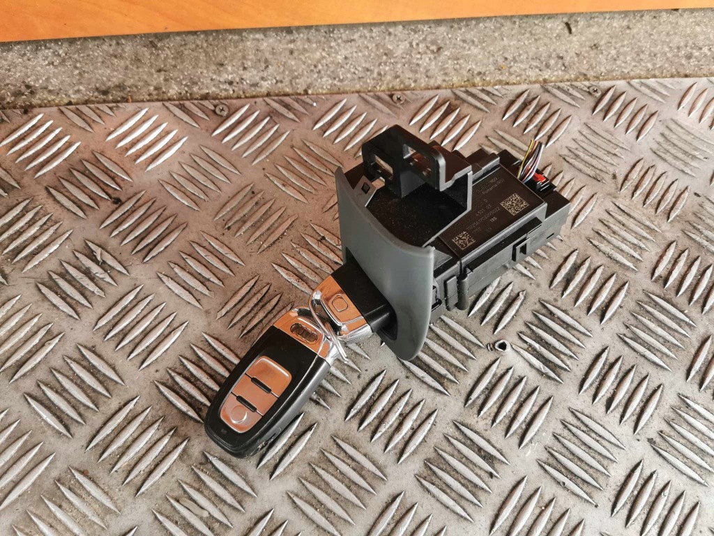 фото №1, Замок зажигания ключ audi оригинальный номер 8k0909131d