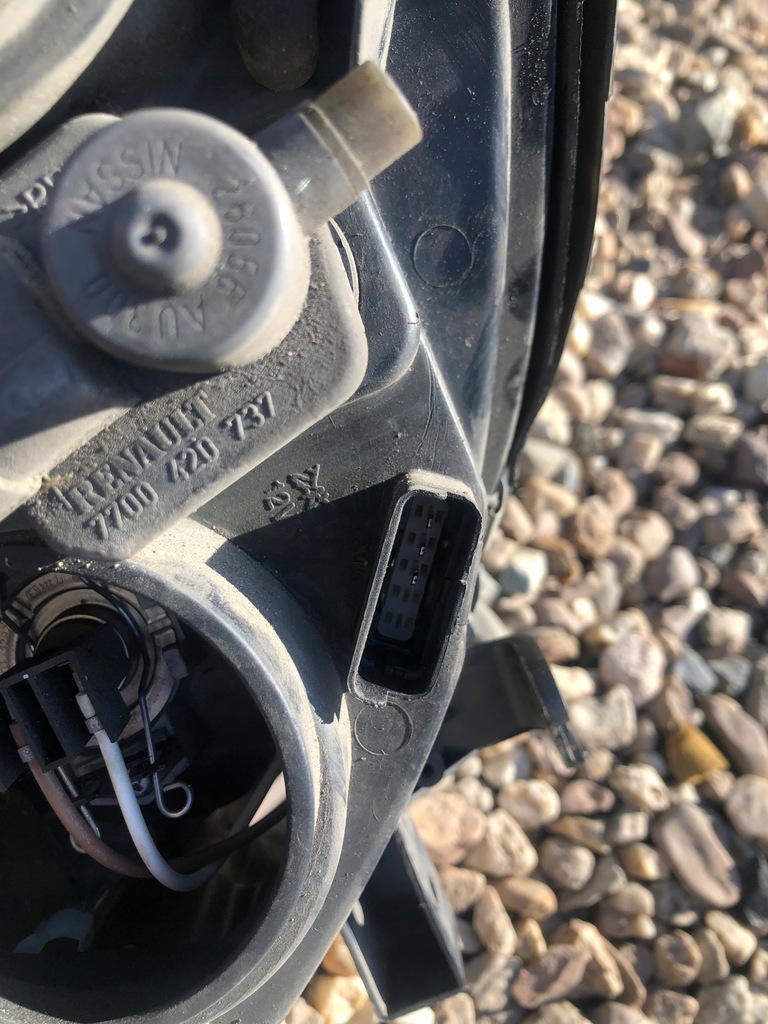 фото №13, Primera p12 лампа левый перед 2151191l 7700420737