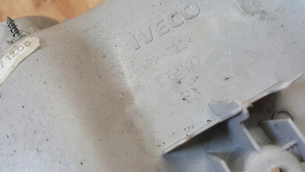 Пластик защита порога  iveco daily 2.3 hpi 13r Цена
