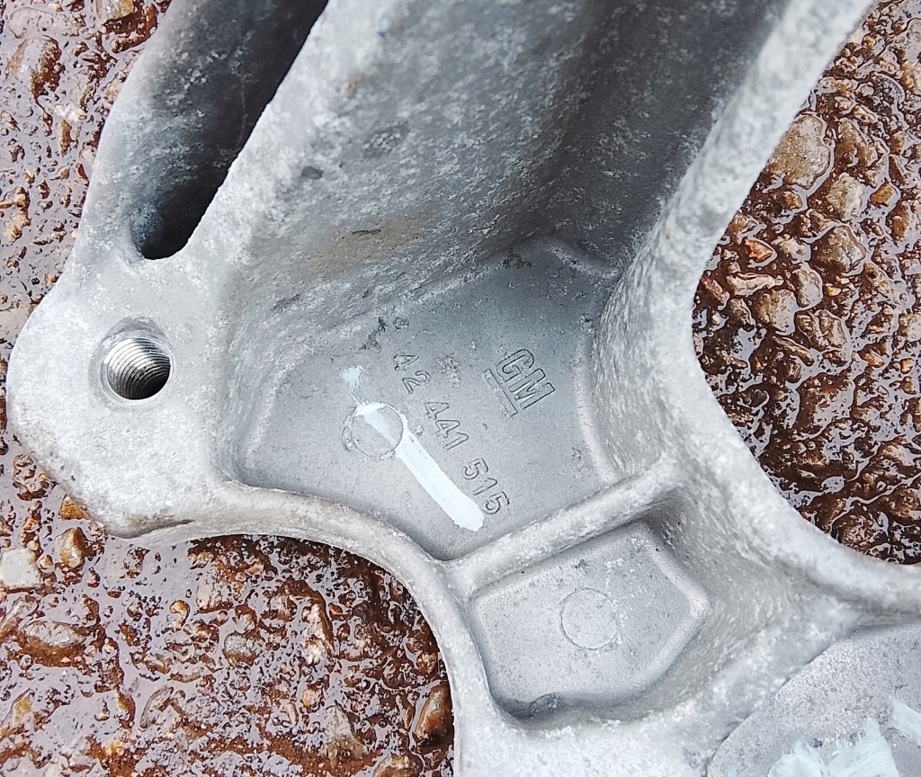 Opel karl кронштейн двигуна коробки передач Ціна