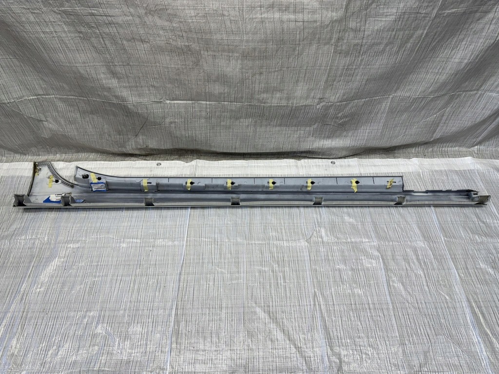 Накладка накладка порога  ліва maserati ghibli grandsport m157s 670010789 в Україні