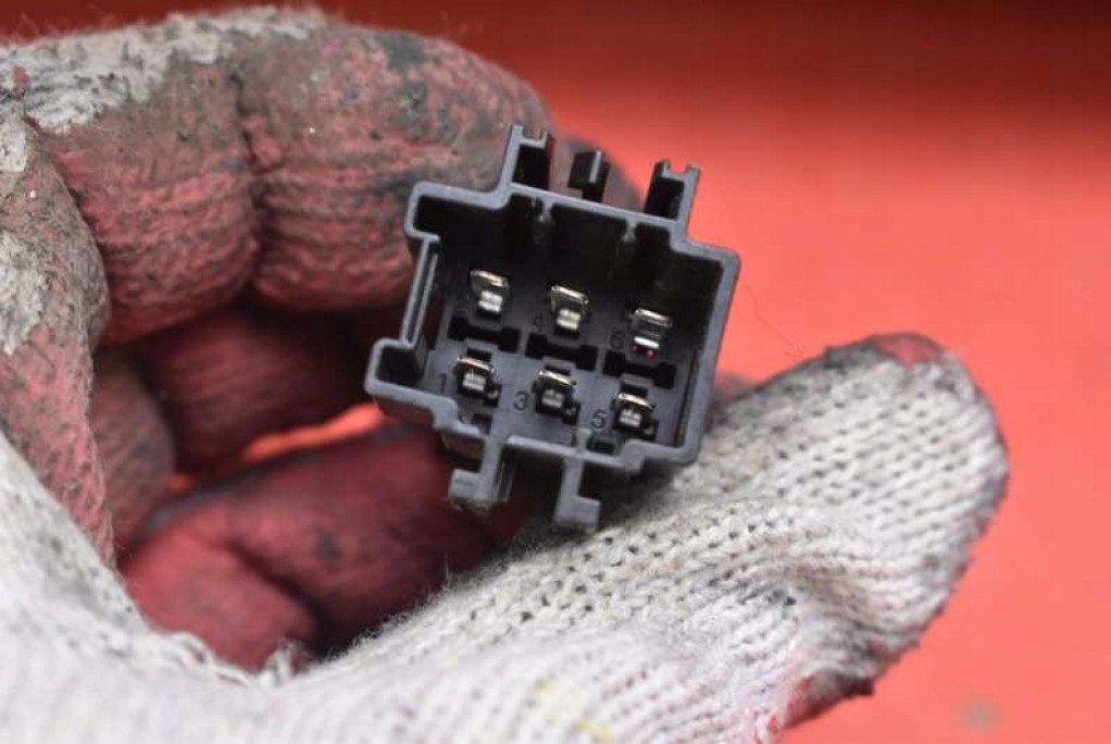 Шторка сітка задня a2216904149 mercedes s-klasa w221 05-09 в Україні