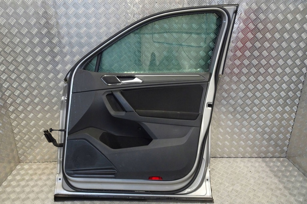 фото №10, Vw tiguan ii - дверь правое