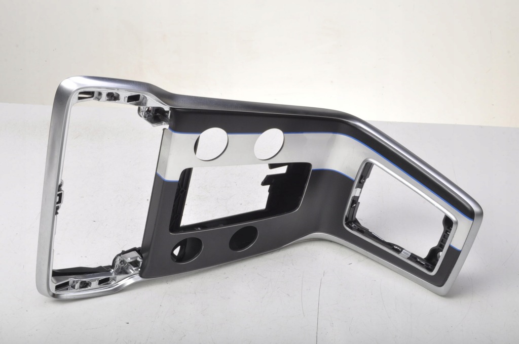 фото №1, Volvo v40 rdesign панель средний dekor 08632794