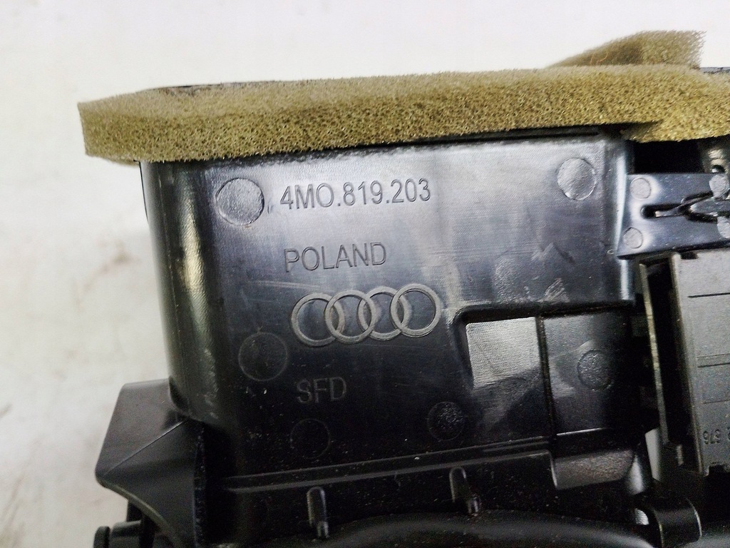 фото №7, Audi решітка обдув тунель 4m0819203 europa