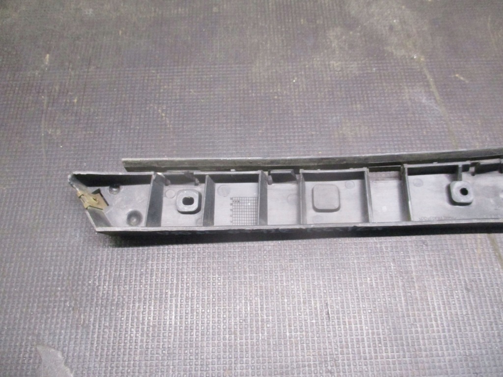 Направляющая бампера левый задняя 30763017 volvo v50 lift 08-12 r. с Разборки