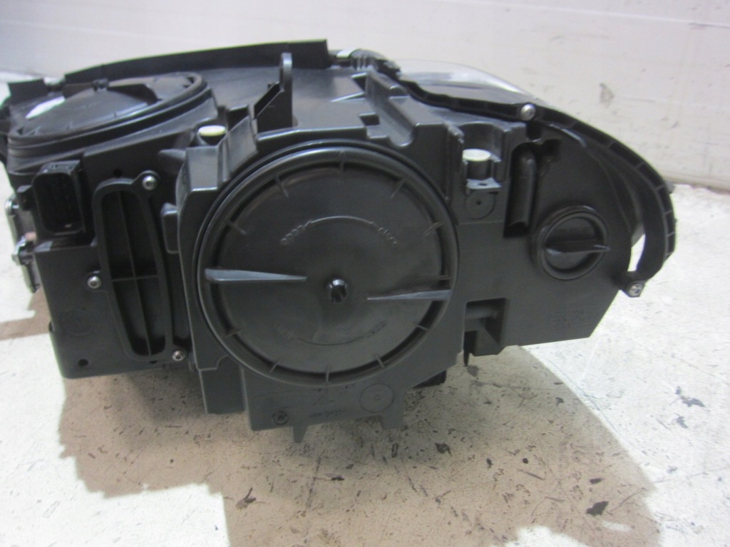 Bmw x5 f15 x6 f16 правая лампа передняя ксенон ahl поворотная usa 2015r 7317110 Оригинал