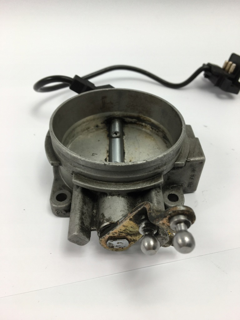 Дросельна заслінка mercedes w124 300e-24 300ce-24 300te-24 0021402453 2015404245 Недорого