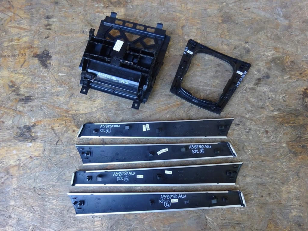 фото №11, Audi a3 8p 8p4 5d sportback накладки декори двері рамка механічна коробка передач s-line