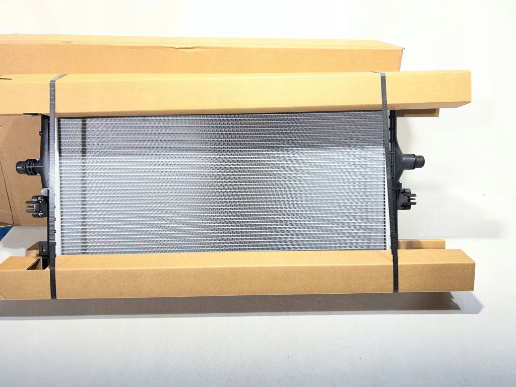 Купити Радіатор води tesla model y tesla 3 20- 1494175-00-b