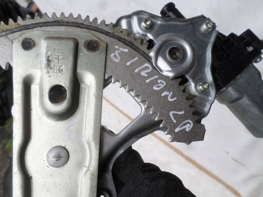 фото №3, Подъемник стекло перед левый daihatsu sirion ii