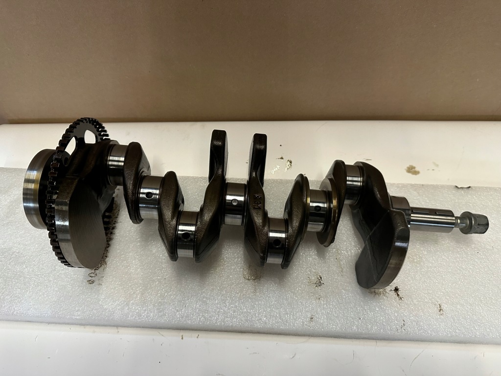 Wał коленчатый alfa romeo giulia 2.0t 280km –silnik 55273835–bardzo хороший состояние с Разборки