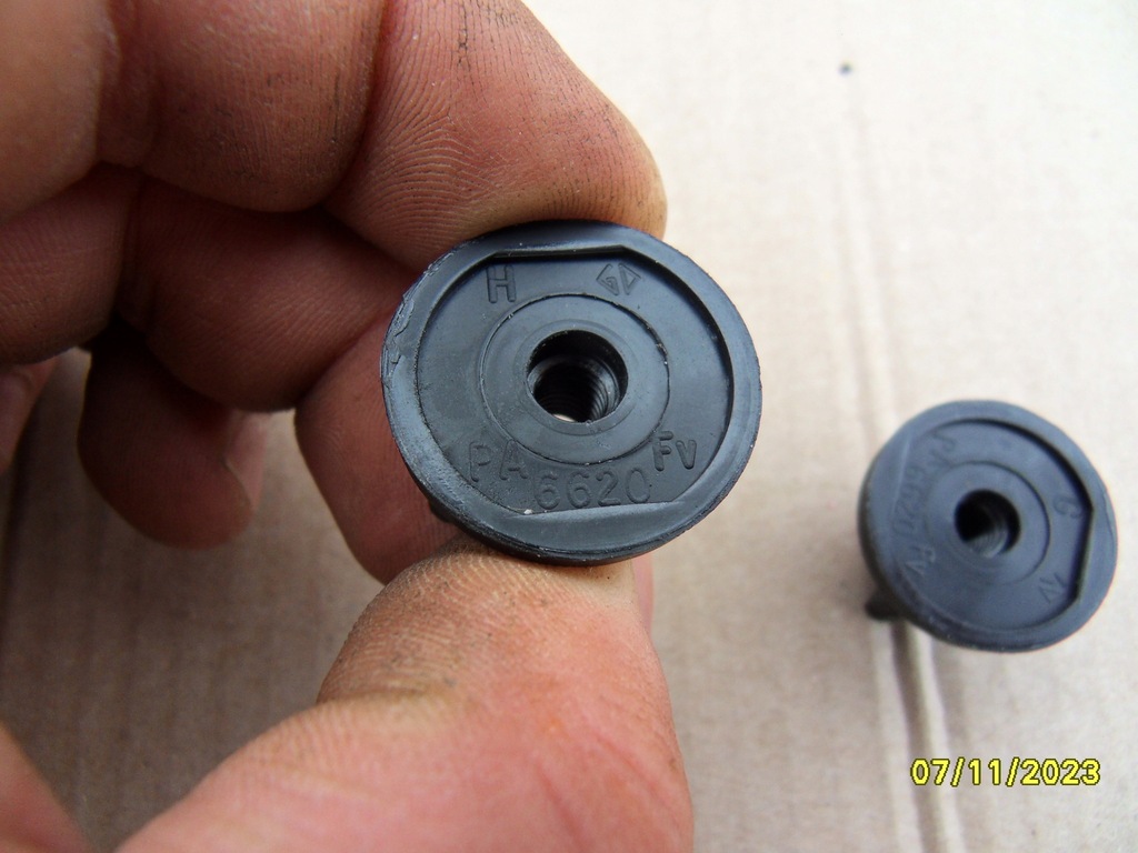 фото №9, Peugeot гайка кронштейн лампи задня 6620