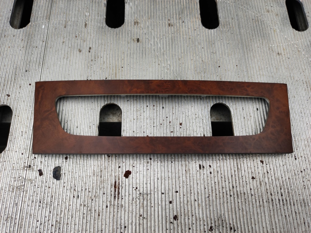 фото №1, Mercedes cls w219 рамка панель a2196800939