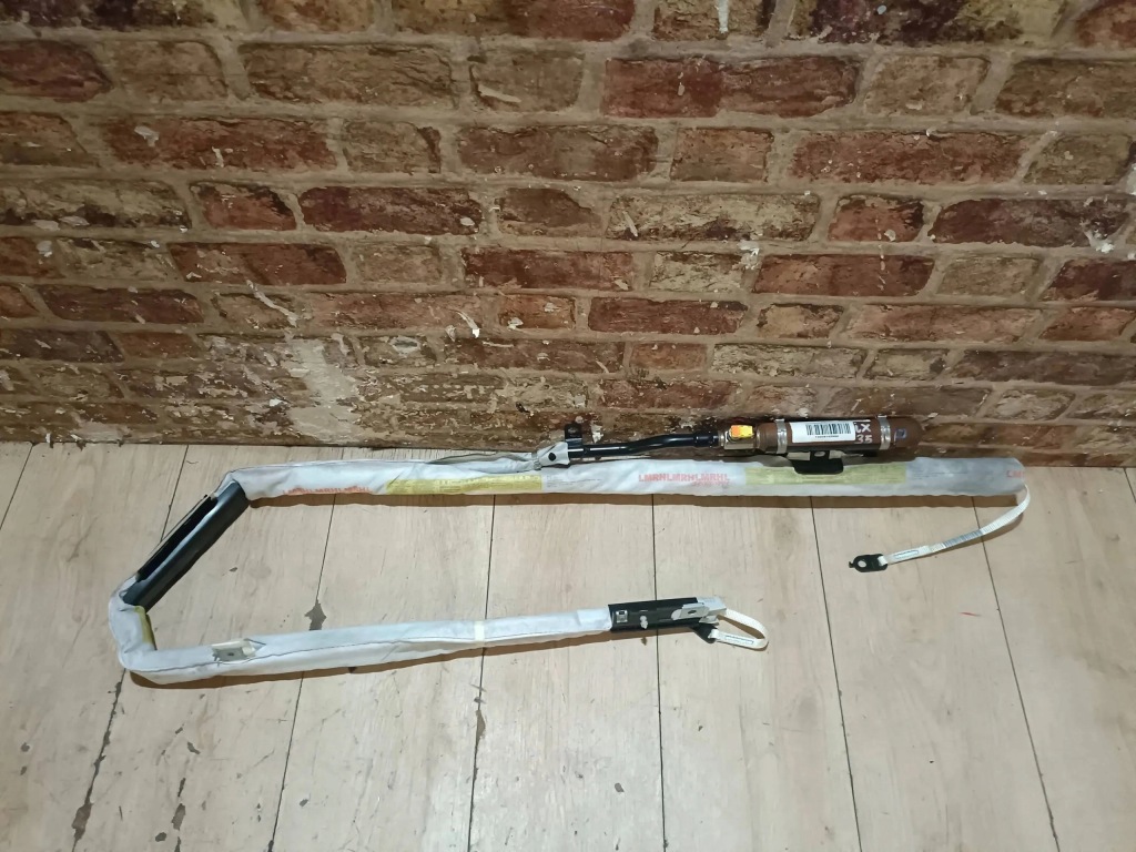 фото №1, Шторка безопасности воздушная подушка безопасности правая 85020-2y000 hyundai ix35 2010/2015 rok