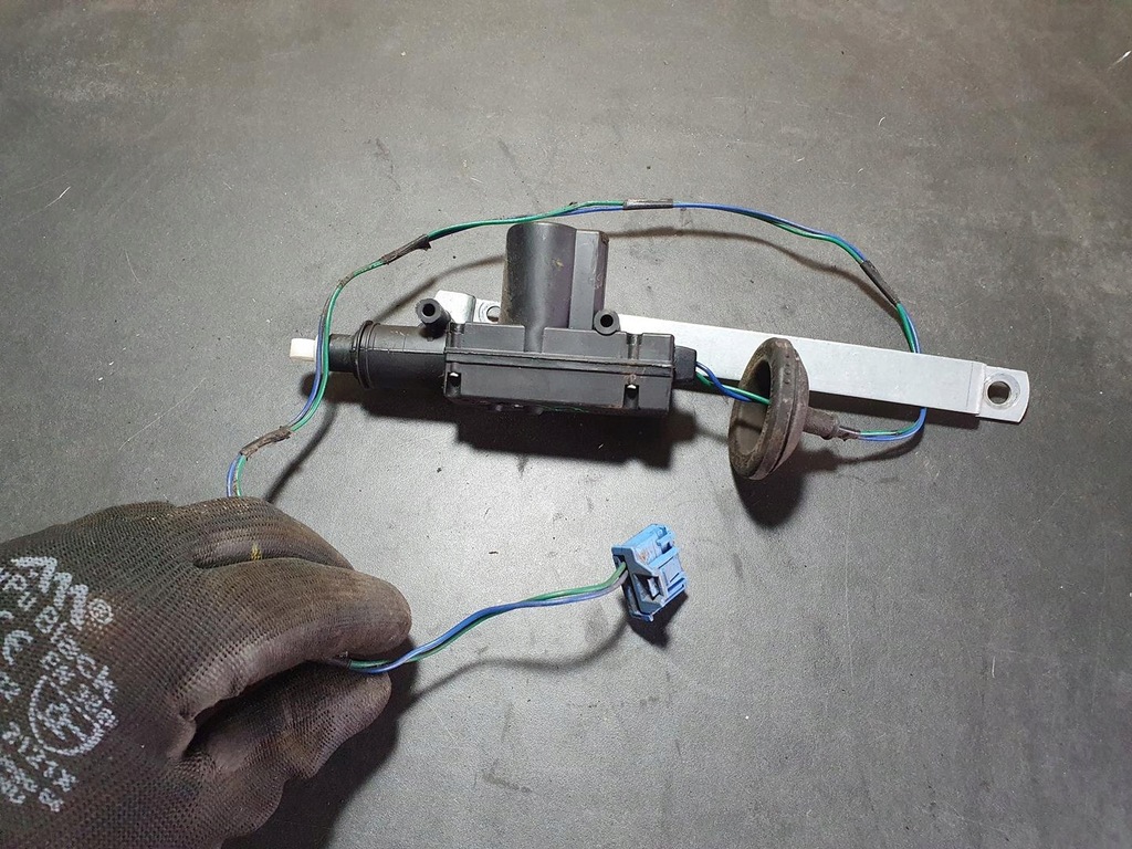 фото №9, Автомобиль skoda fabia i kombi привод замка центрального помпа левый задняя