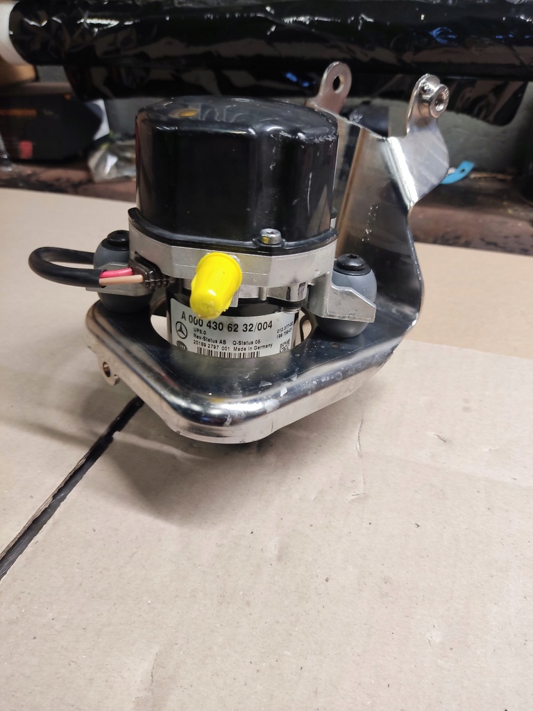 фото №9, Насос вакууму mercedes w222 a0004306232