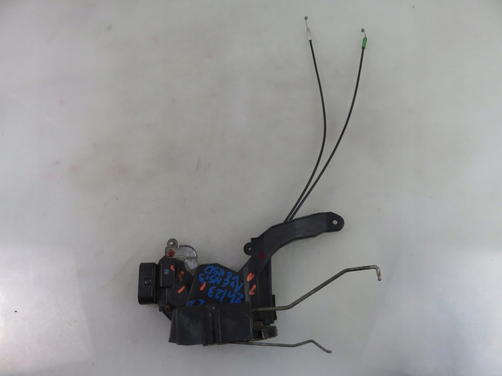 фото №8, Замок левый передний toyota avensis verso m2