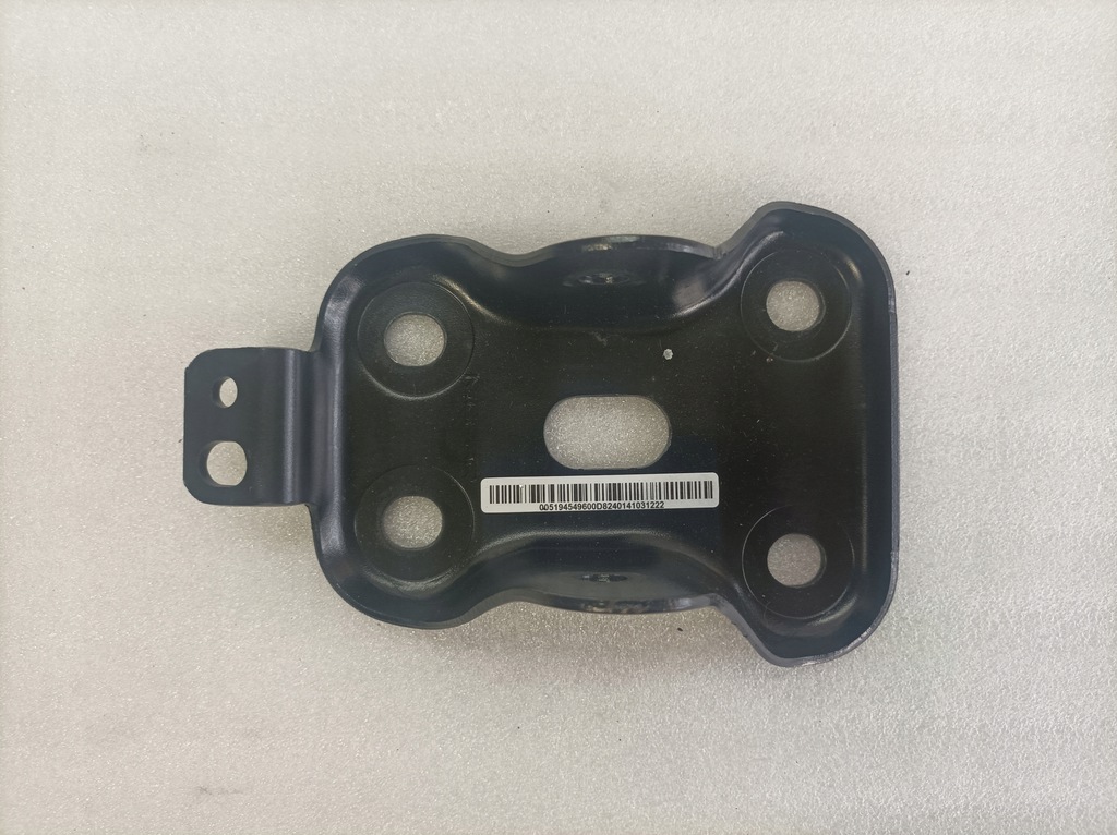 фото №1, Кронштейн рычага левый задняя jeep renegade lift 005194549600