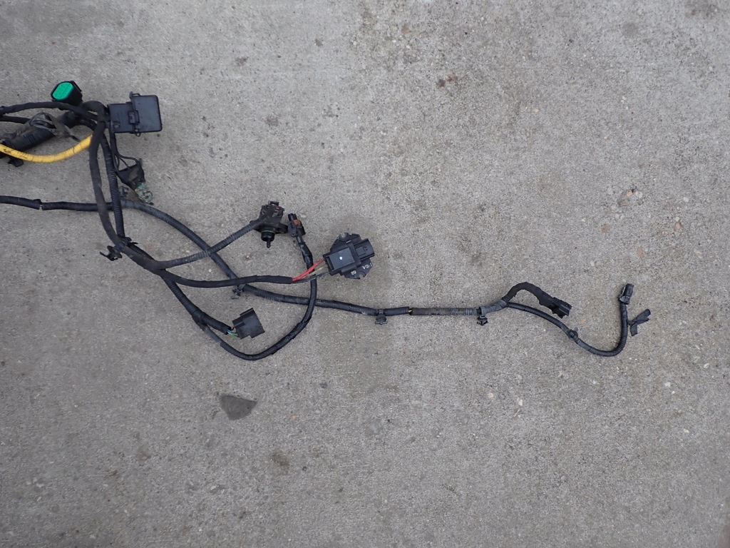 фото №7, Електропроводка відсік двигуна запобіжники kia ceed ii 1,4 14 hb przed lift