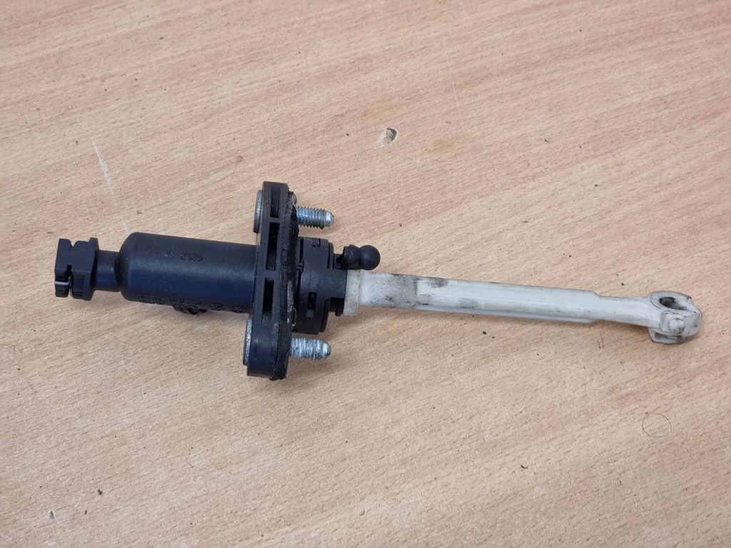 фото №5, Помпа сцепления volvo xc90 2.4 d5 185km