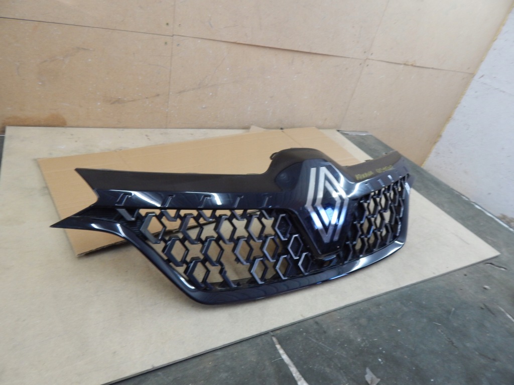 Решётка радиатора решётка радиатора renault arkana 23r рестайлинг  623105806r оригинал европа Доставка