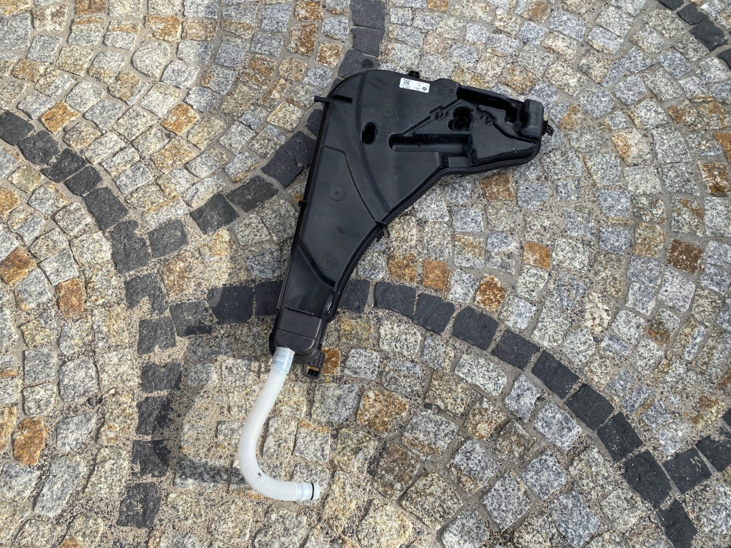 Bmw x3 g01 x4 g02 бачок омивача 7431497 7431497-08 оригінал Оригінал