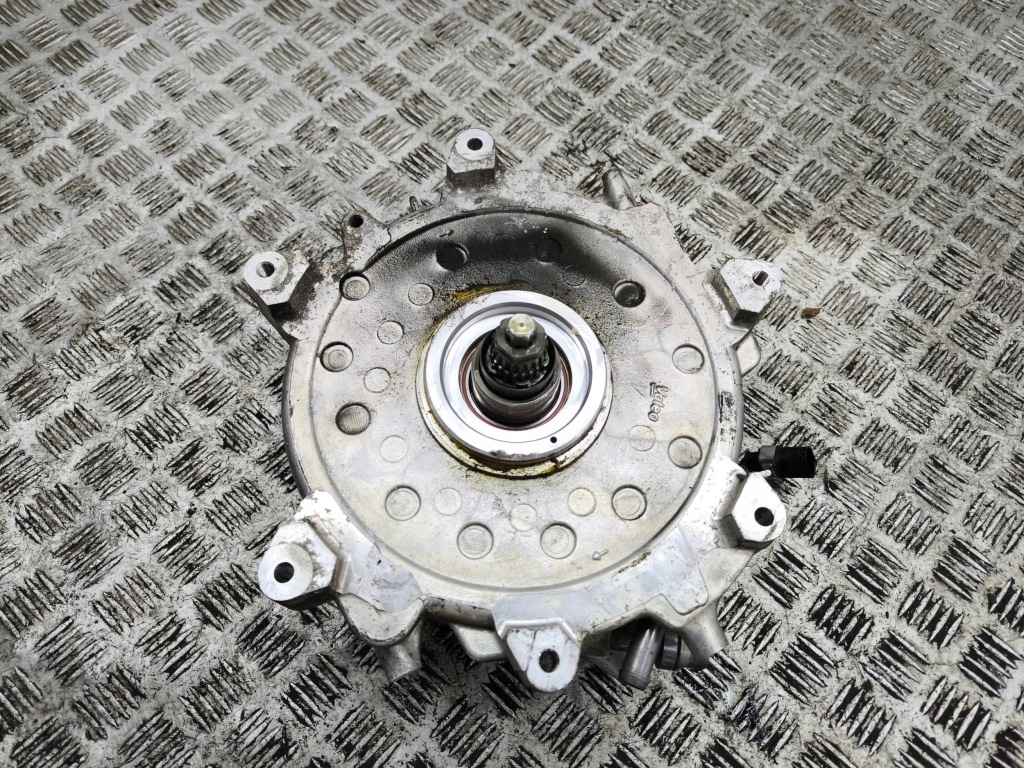 фото №1, Генератор bmw i3 i01 8682498 electric 125kw 2016