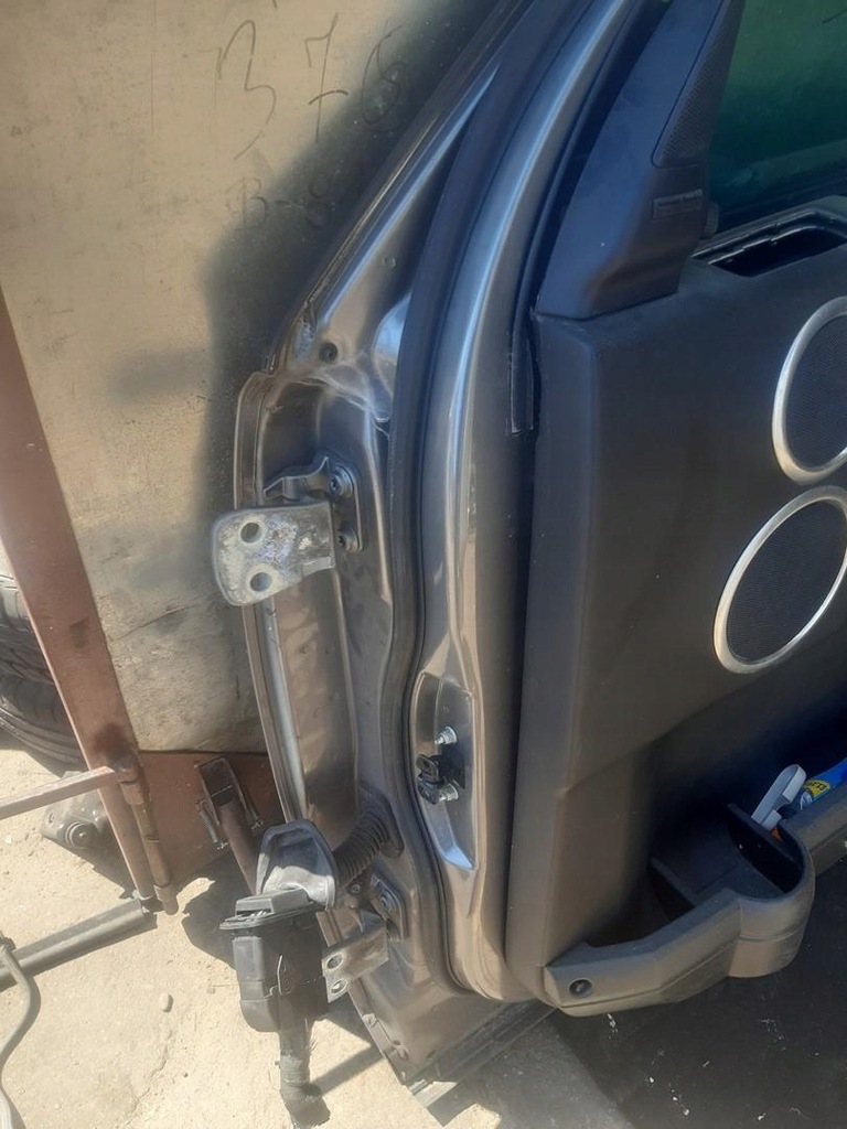 фото №8, Дверь правый перед lrc907 land rover discovery iv