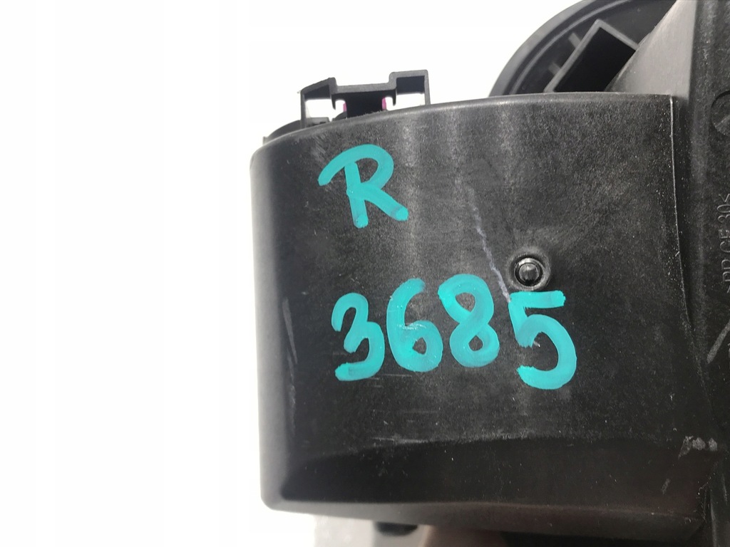 фото №8, Mercedes eqa h243 крышка заливной топлива a2436303000