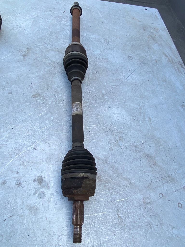 фото №1, Привідний вал права renault scenic iii 1,5 dci автоматична коробка передач 8201061544