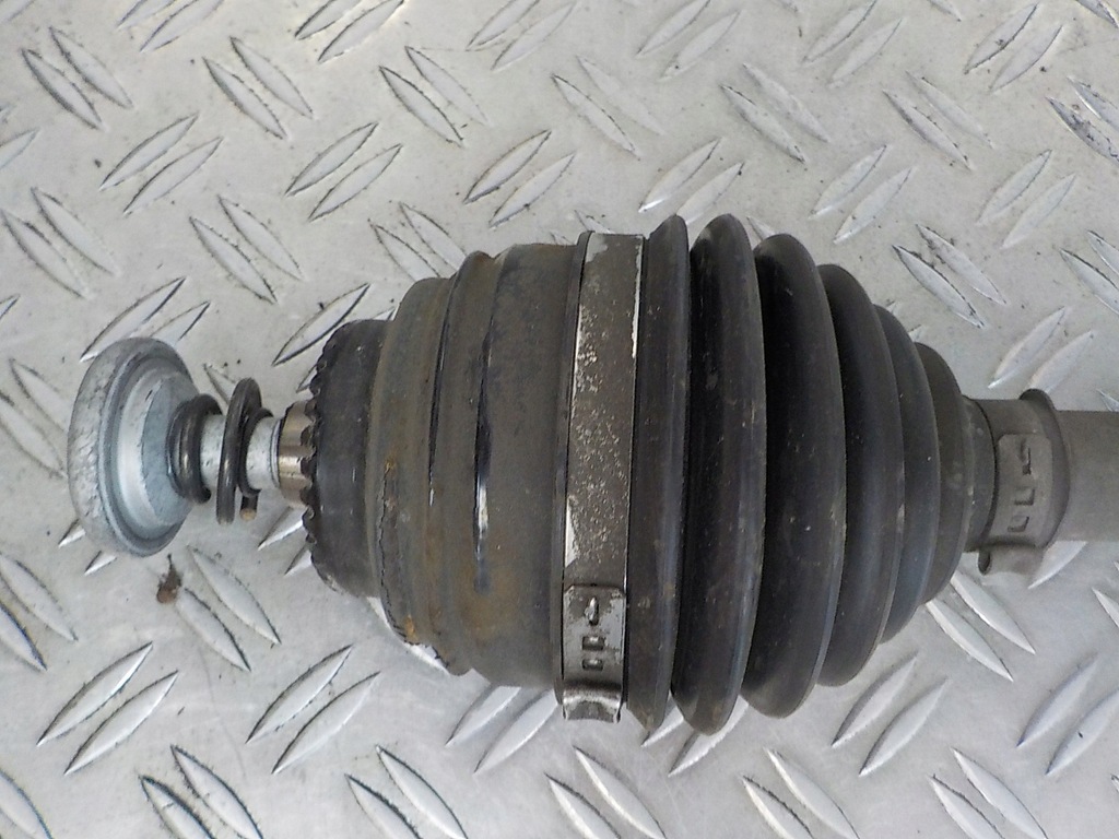 фото №6, Bmw 2 f46 приводной вал правая 8657704-01