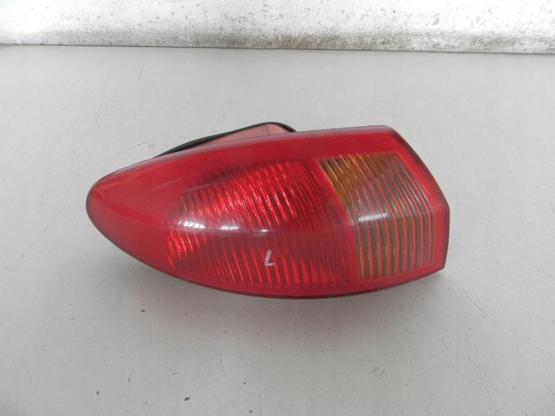 фото №1, Alfa romeo 147 лампа задняя левая 46556349 + вкладыш ламповый