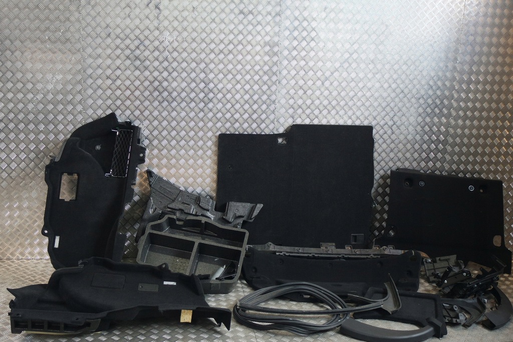 фото №1, Обивка элементы багажника maserati ghibli