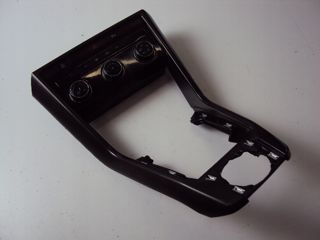 фото №1, Панель кондиционера volkswagen оригинальный номер 5g0907426aq