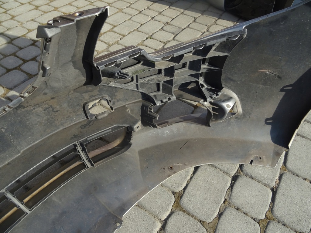 Superb ii 08-12 бампер передній bez отворів хром Зі Шроту